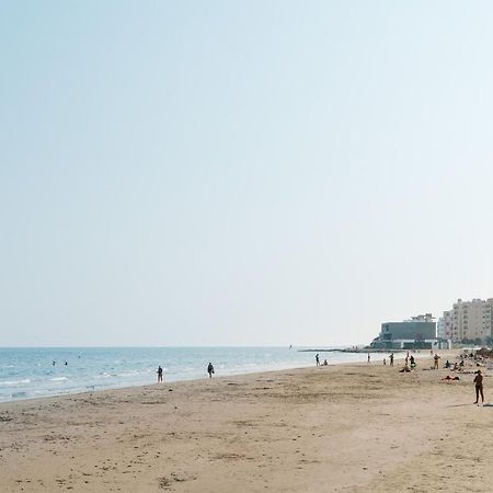 Seasunlove Apt. Apartment Larnaca Ngoại thất bức ảnh