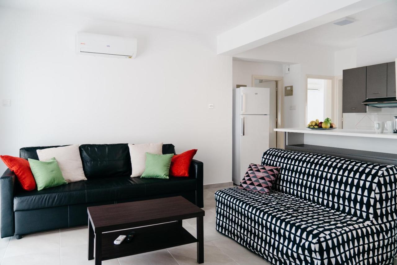 Seasunlove Apt. Apartment Larnaca Ngoại thất bức ảnh