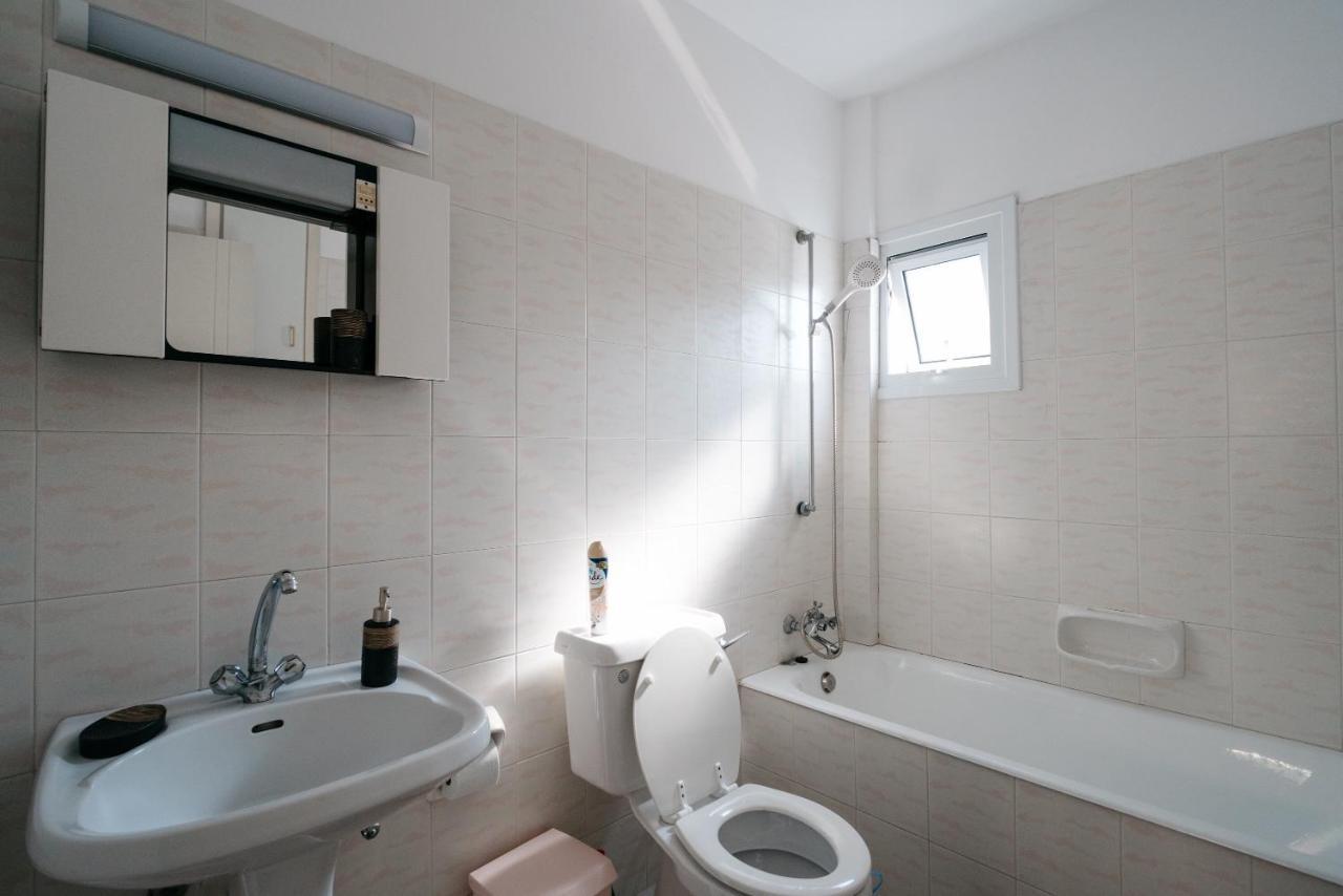 Seasunlove Apt. Apartment Larnaca Ngoại thất bức ảnh