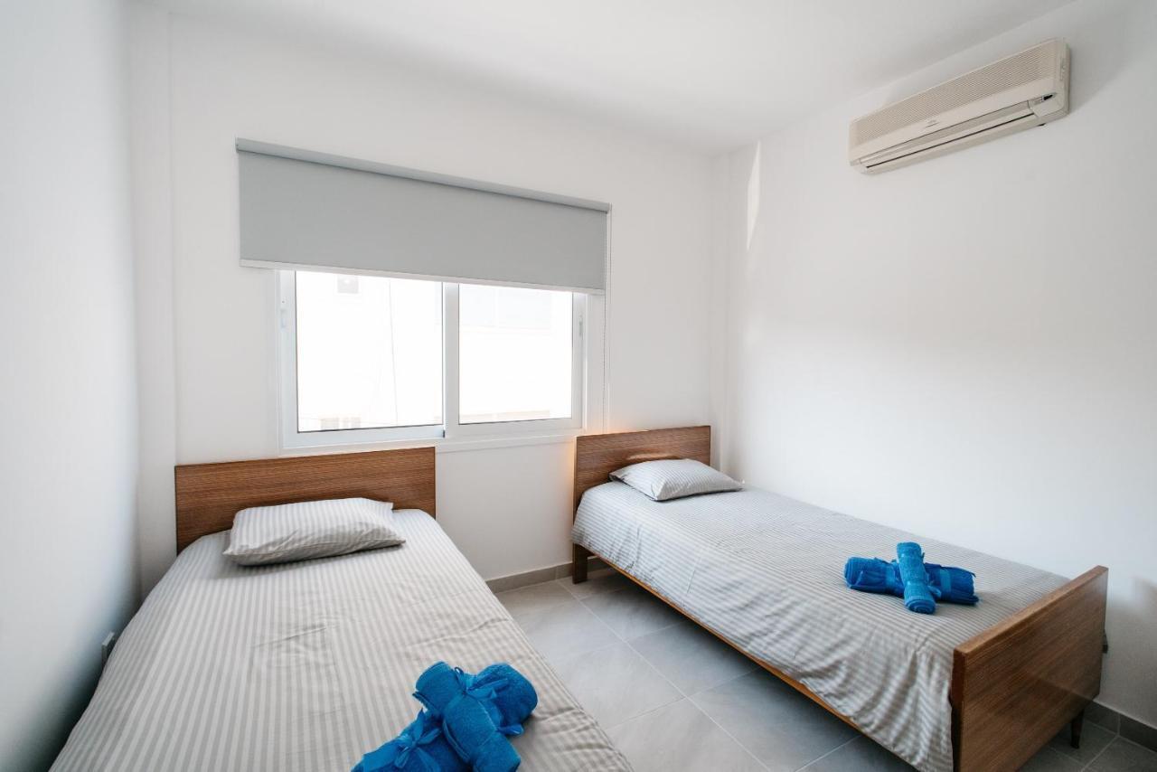 Seasunlove Apt. Apartment Larnaca Ngoại thất bức ảnh
